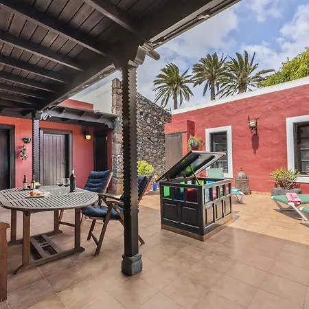 Вилла Villa Haria Lux By Escapehome *